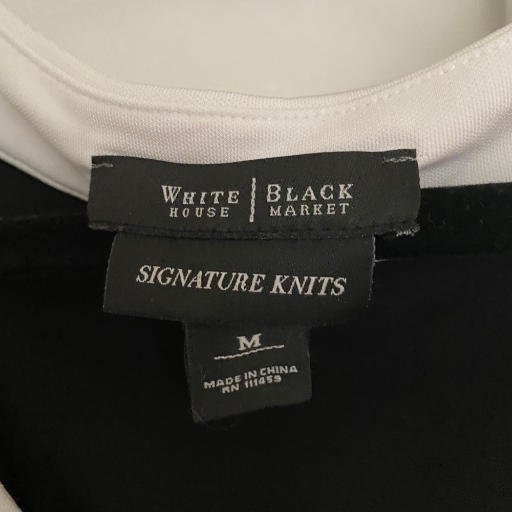 3️⃣/$1️⃣5️⃣ White House Black Market Top - Picture 2 of 3